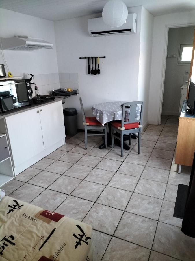 Maisonnée avec une chambre Saint-Michel-en-l'Herm Extérieur photo